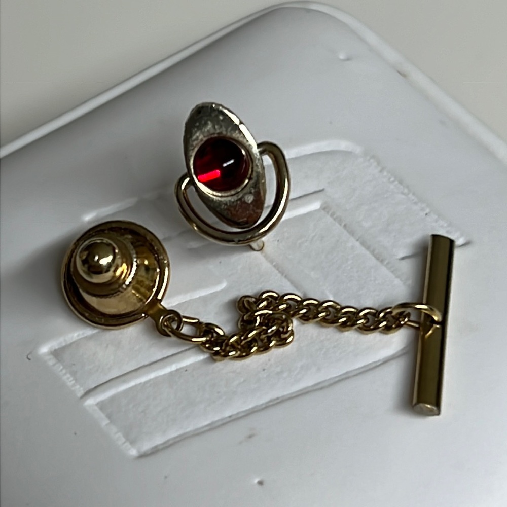 VINTAGE GOD RED RUBY TIE TACK